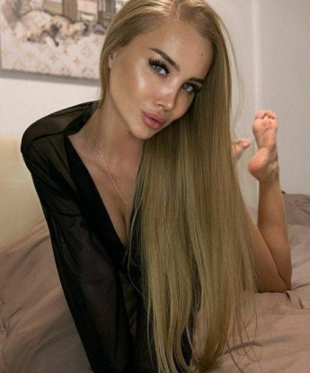 Живу в Москве и готова сделать твои самые сокровенные мечты реальностью. Мои услуги включают разнообразные виды эротического массажа, приятные компании на встречах и горячие игры в постели. Отзывы о моих предыдущих встречах говорят сами за себя - я мастерица в удовлетворении мужских желаний. Фото в моем профиле позволяют оценить мою естественную красоту и аппетитные формы. Позволь себе насладиться незабываемым опытом со мной. 😘💋 11344, 25 лет